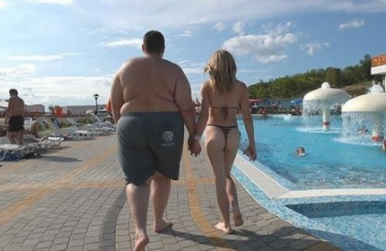 rich-guy-hot-girl