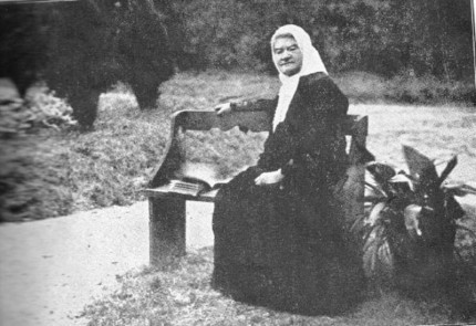 Clara_Maniu_la_80_de_ani