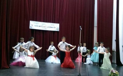 bucuria_cantecului_si_dansului