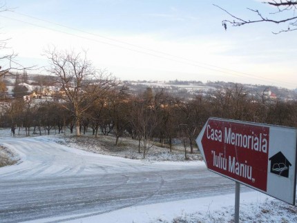 Iuliu Maniu adună oameni de pretutindeni, în satul său natal