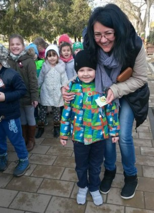 Preșcolarii au împărțit mărțișoare doamnelor și domnișoarelor