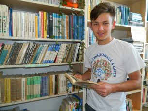 Ziua Mondială a Bibliotecarului şi a Cărţii, marcată de elevi din Șimleu și Pericei