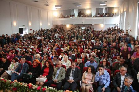 De vorbă cu Daniel Pop, după lansarea primului său album muzical – „Horile m-o dus prin lume” 